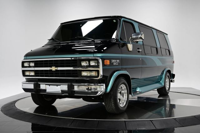 Chevrolet-Sportvan-G20-1992-Passenger