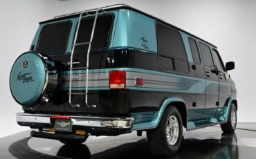 Chevrolet-Sportvan-G20-1992-Passenger-6