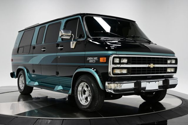 Chevrolet-Sportvan-G20-1992-Passenger-9