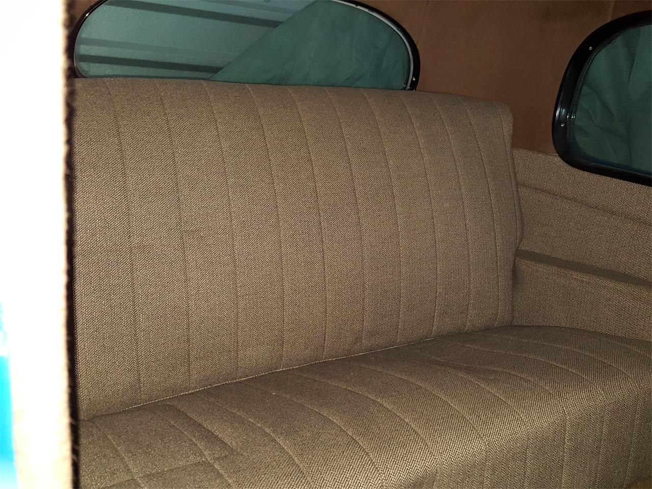 Chevrolet-Standard-1935-Blue-and-Black-Brown-herringbone-3