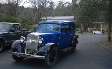 Chevrolet-Standard-1935-Blue-and-Black-Brown-herringbone
