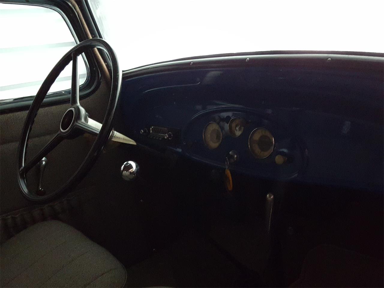 Chevrolet-Standard-1935-Blue-and-Black-Brown-herringbone-4