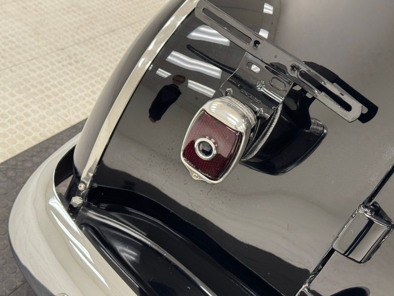 Chevrolet-Styleline-1951-Black-Black-21