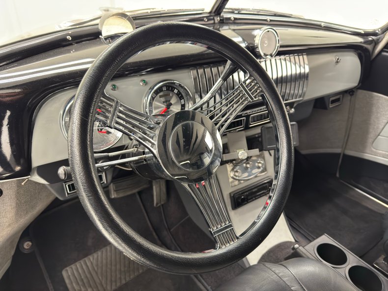Chevrolet-Styleline-1951-Black-Black-37