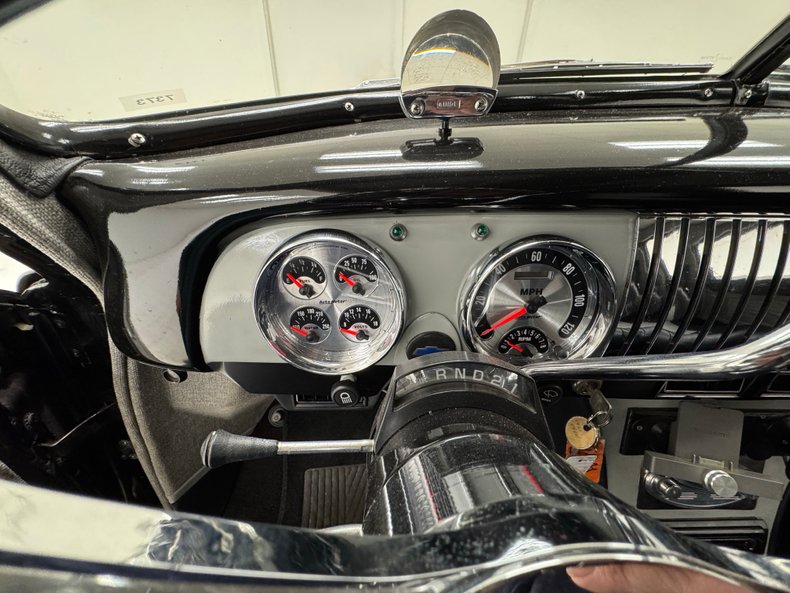 Chevrolet-Styleline-1951-Black-Black-38