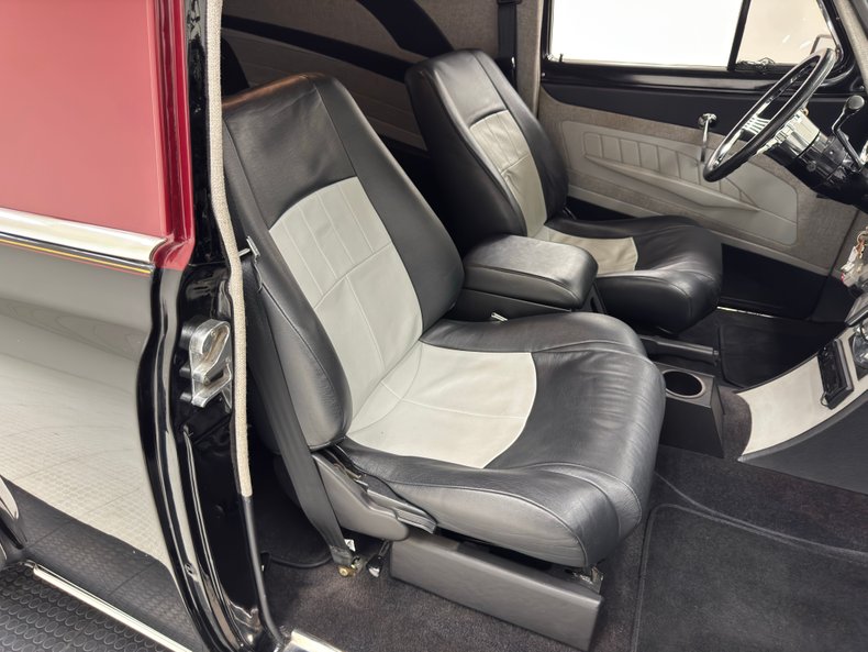 Chevrolet-Styleline-1951-Black-Black-4