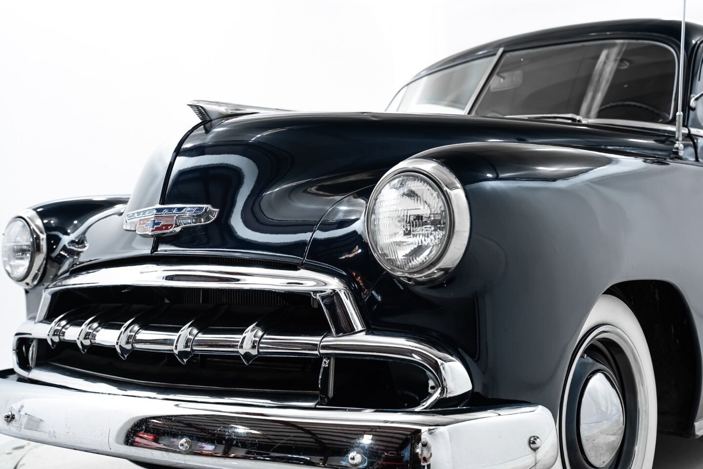 Chevrolet-Styleline-1952-Sedan-13