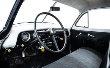 Chevrolet-Styleline-1952-Sedan-15