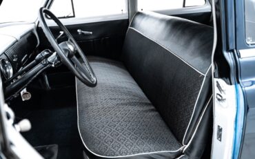 Chevrolet-Styleline-1952-Sedan-16