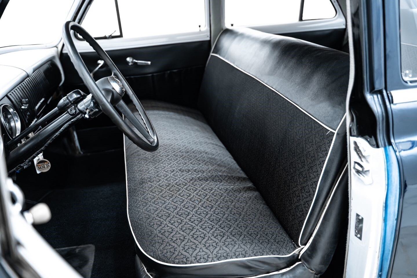 Chevrolet-Styleline-1952-Sedan-16