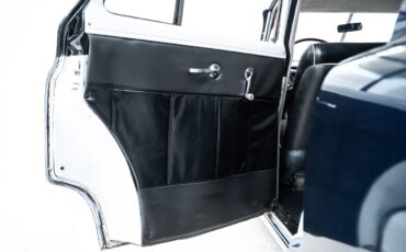Chevrolet-Styleline-1952-Sedan-17