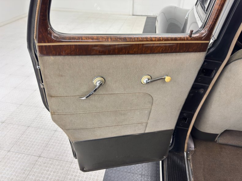 Chevrolet-Stylemaster-1948-Mayland-Black-Tan-38
