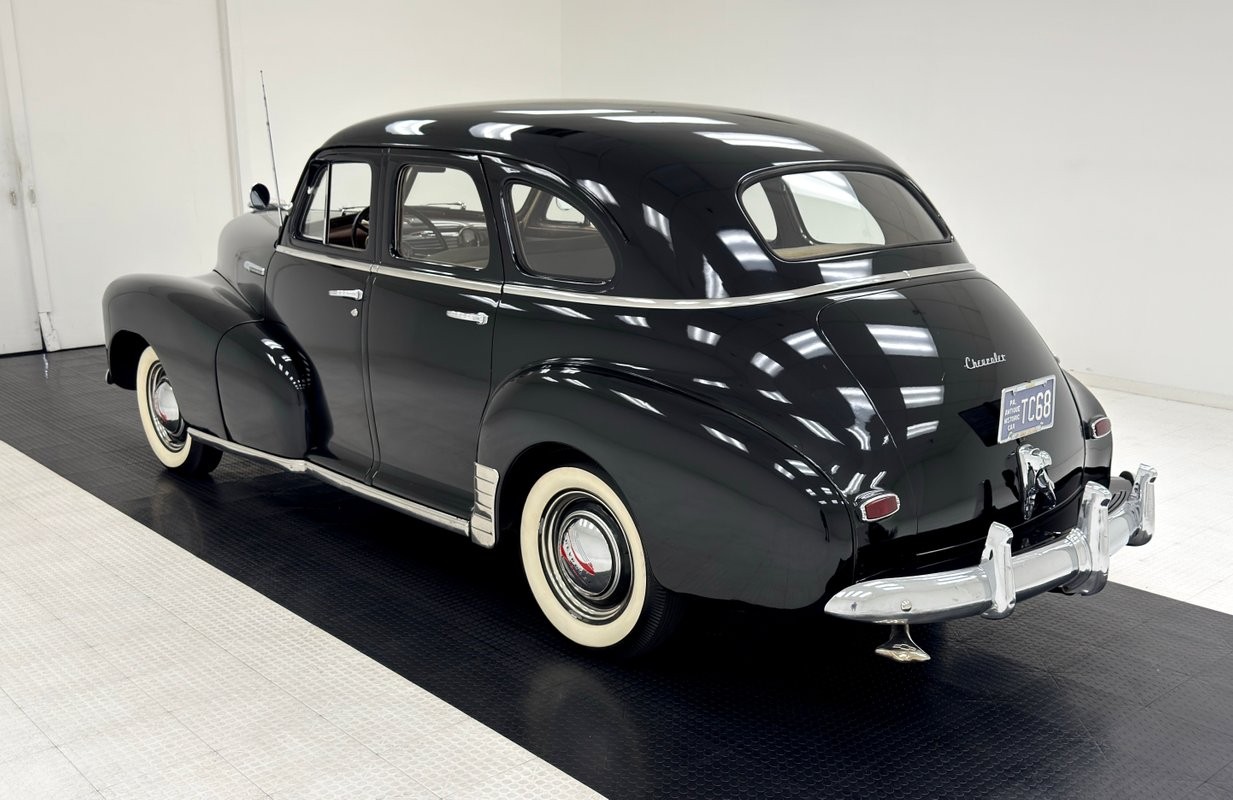Chevrolet-Stylemaster-1948-Sedan-2