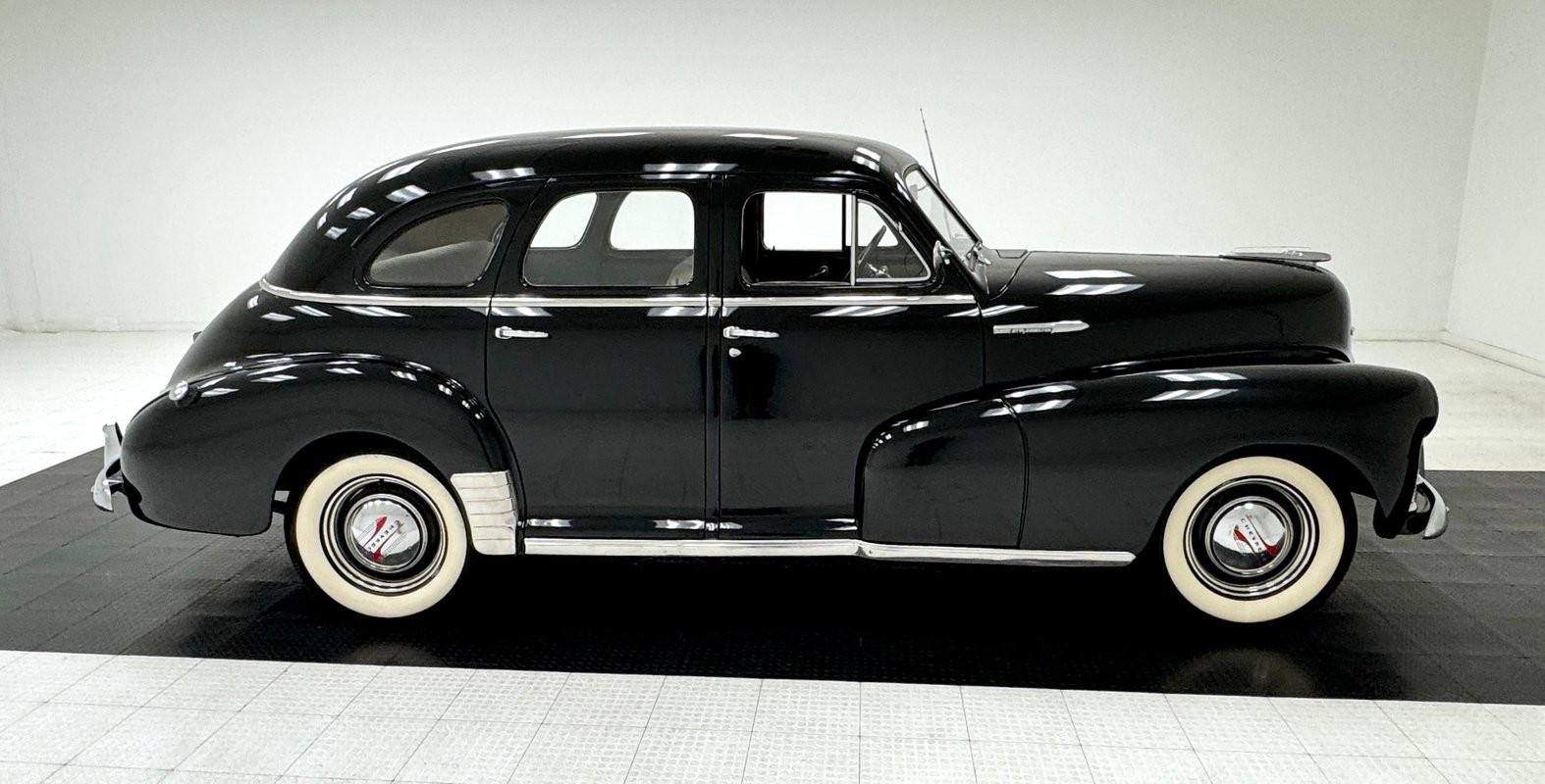 Chevrolet-Stylemaster-1948-Sedan-5