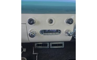 Chevrolet-Suburban-1955-Turquoise-White-12