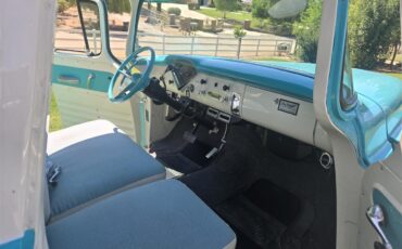 Chevrolet-Suburban-1955-Turquoise-White-16
