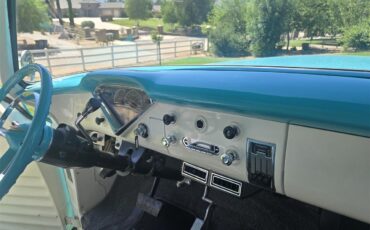 Chevrolet-Suburban-1955-Turquoise-White-21