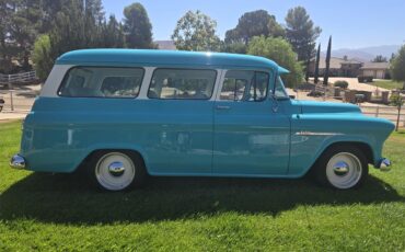 Chevrolet-Suburban-1955-Turquoise-White-3