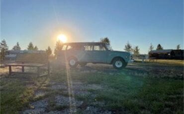 Chevrolet-Suburban-1968-Teal-TealBrown-10