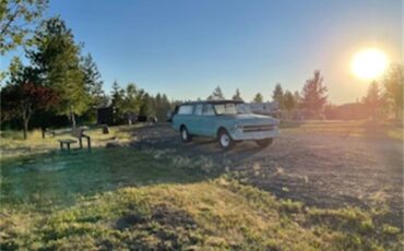 Chevrolet-Suburban-1968-Teal-TealBrown-11