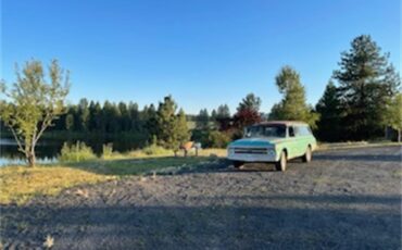 Chevrolet-Suburban-1968-Teal-TealBrown-12