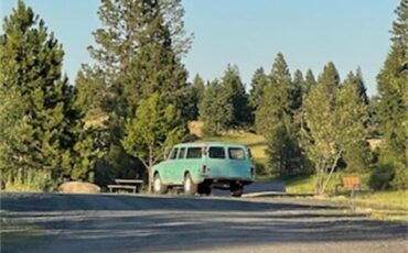 Chevrolet-Suburban-1968-Teal-TealBrown-17