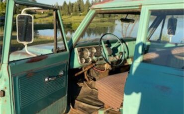 Chevrolet-Suburban-1968-Teal-TealBrown-19