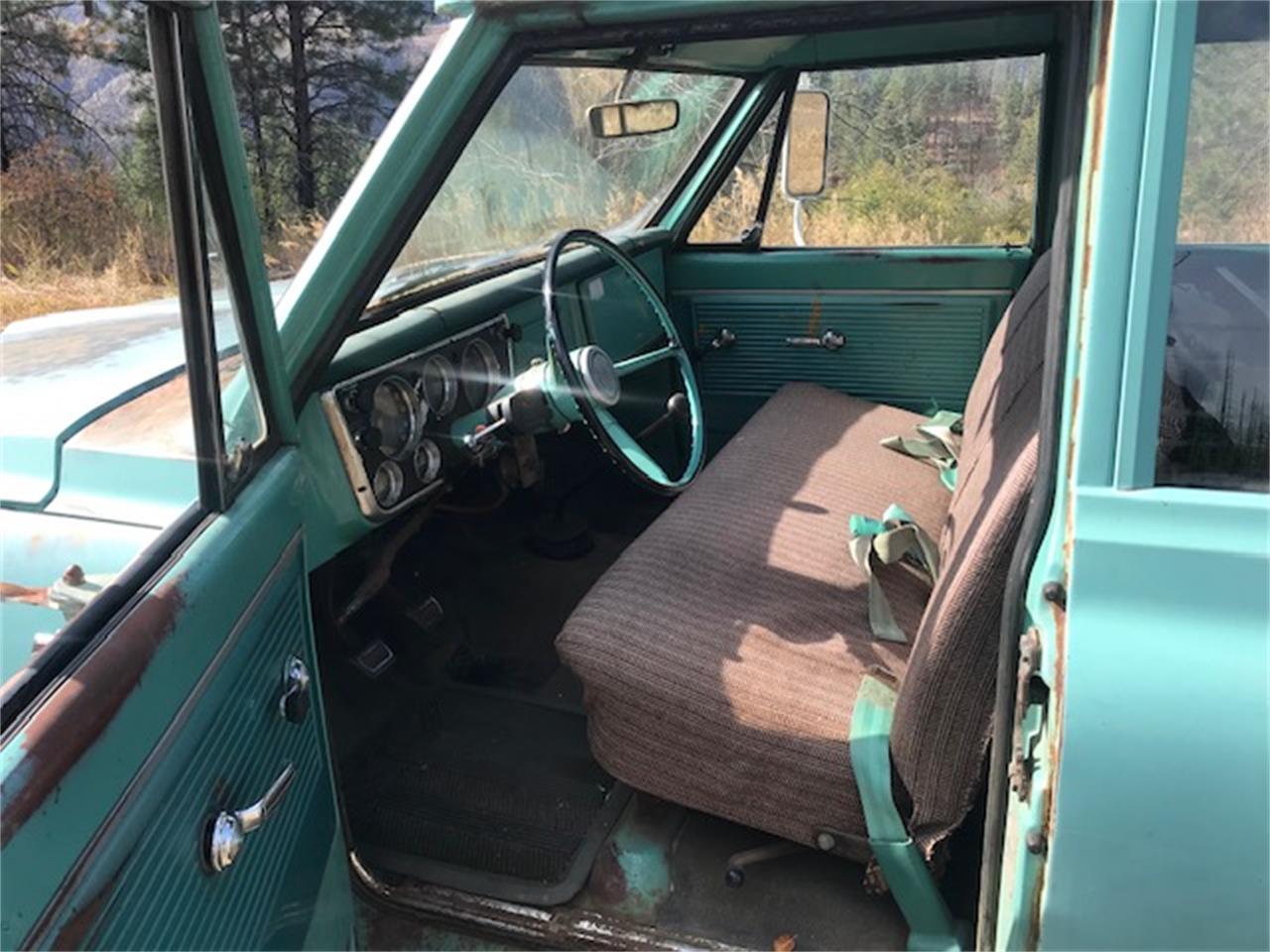 Chevrolet-Suburban-1968-Teal-TealBrown-20