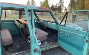 Chevrolet-Suburban-1968-Teal-TealBrown-23