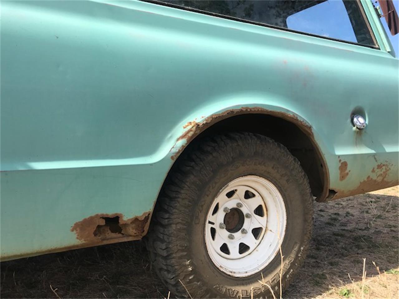 Chevrolet-Suburban-1968-Teal-TealBrown-29