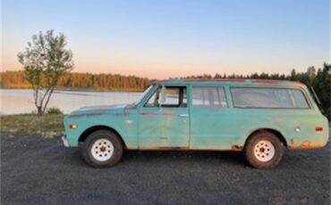 Chevrolet-Suburban-1968-Teal-TealBrown