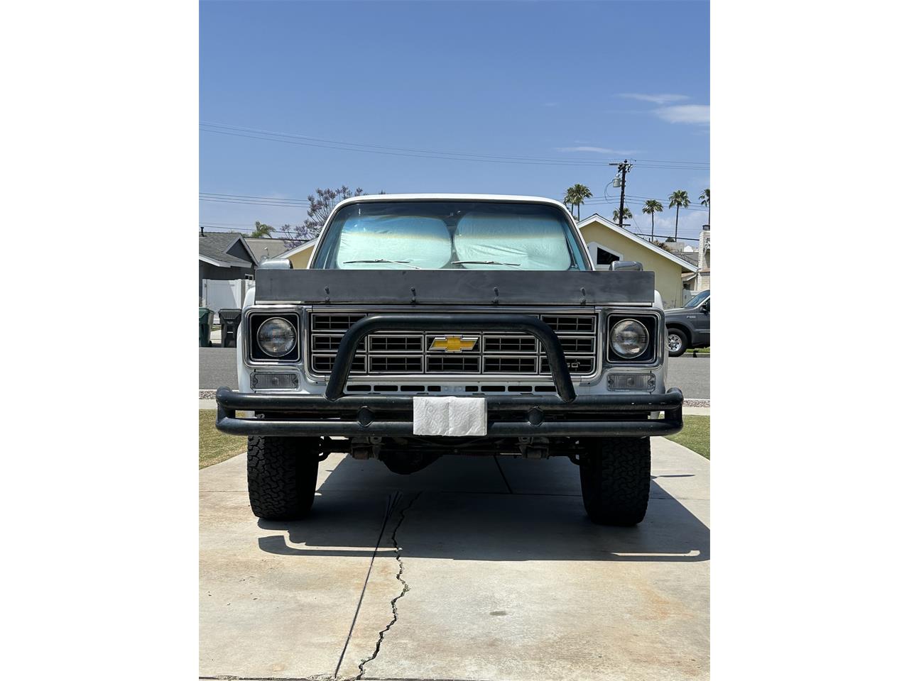 Chevrolet-Suburban-1973-White-Blue