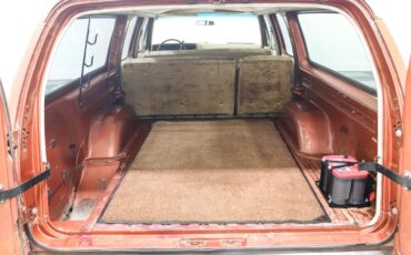 Chevrolet-Suburban-1977-Orange-TAN-25