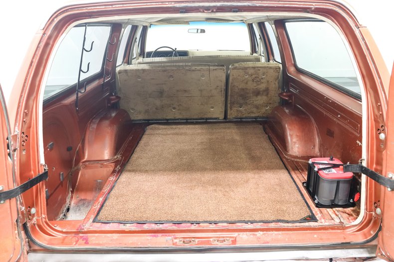 Chevrolet-Suburban-1977-Orange-TAN-25