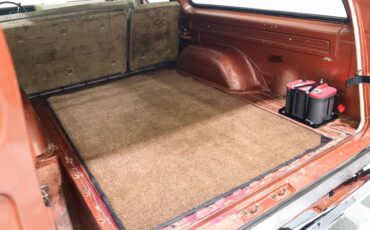 Chevrolet-Suburban-1977-Orange-TAN-26