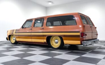 Chevrolet-Suburban-1977-Orange-TAN-33