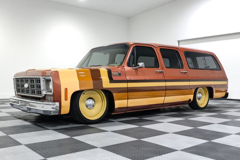 Chevrolet-Suburban-1977-Orange-TAN-4