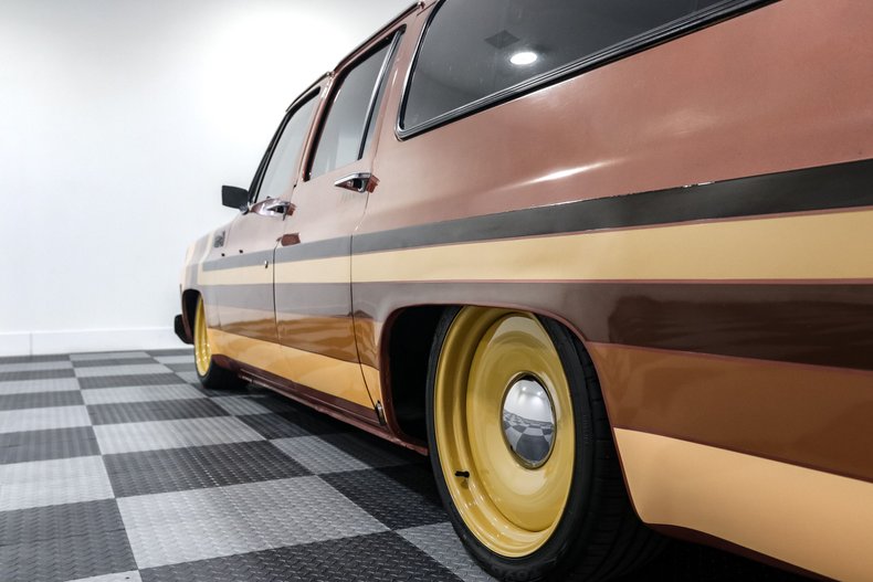 Chevrolet-Suburban-1977-Orange-TAN-6