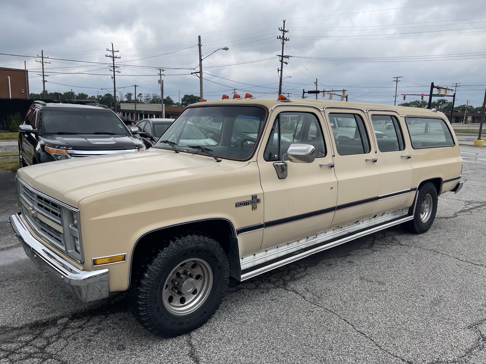 Chevrolet Suburban 1986