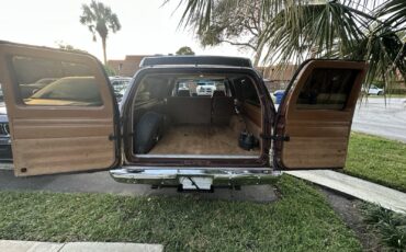 Chevrolet-Suburban-1988-SUV-20