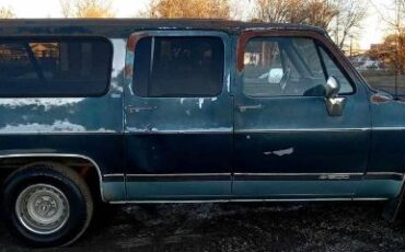 Chevrolet-Suburban-1989-4