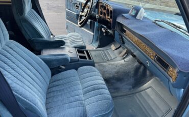 Chevrolet-Suburban-1991-SUV-14