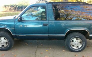 Chevrolet-Tahoe-1995-SUV