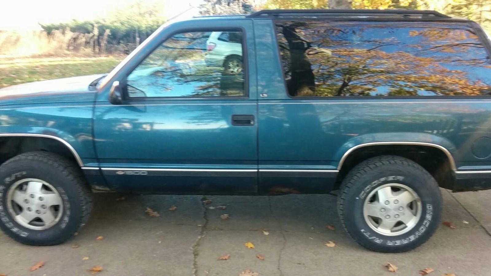 Chevrolet-Tahoe-1995-SUV