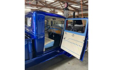 Chevrolet-Truck-1930-Blue-Cream-4