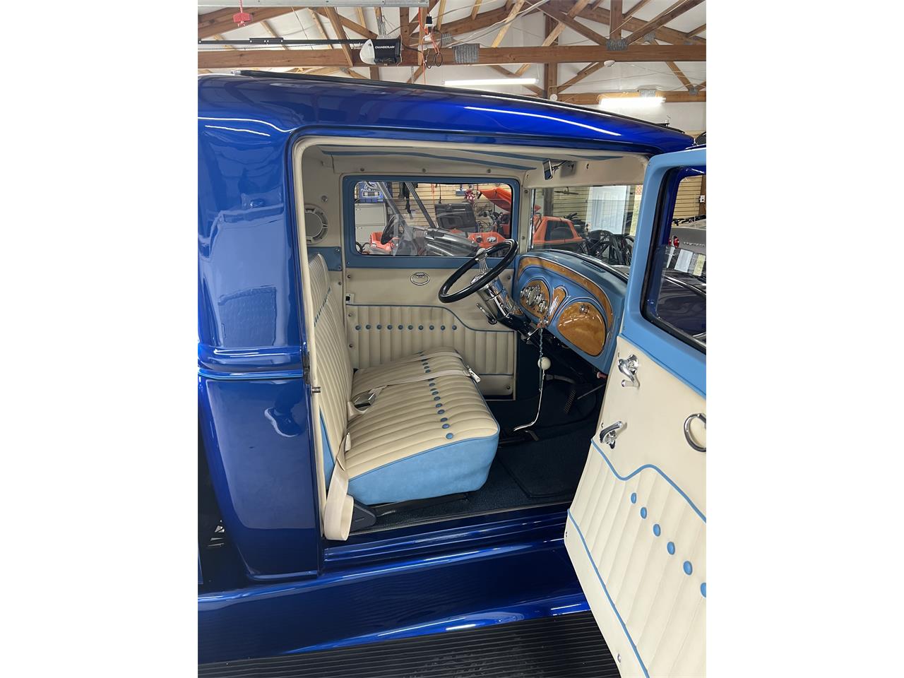Chevrolet-Truck-1930-Blue-Cream-5
