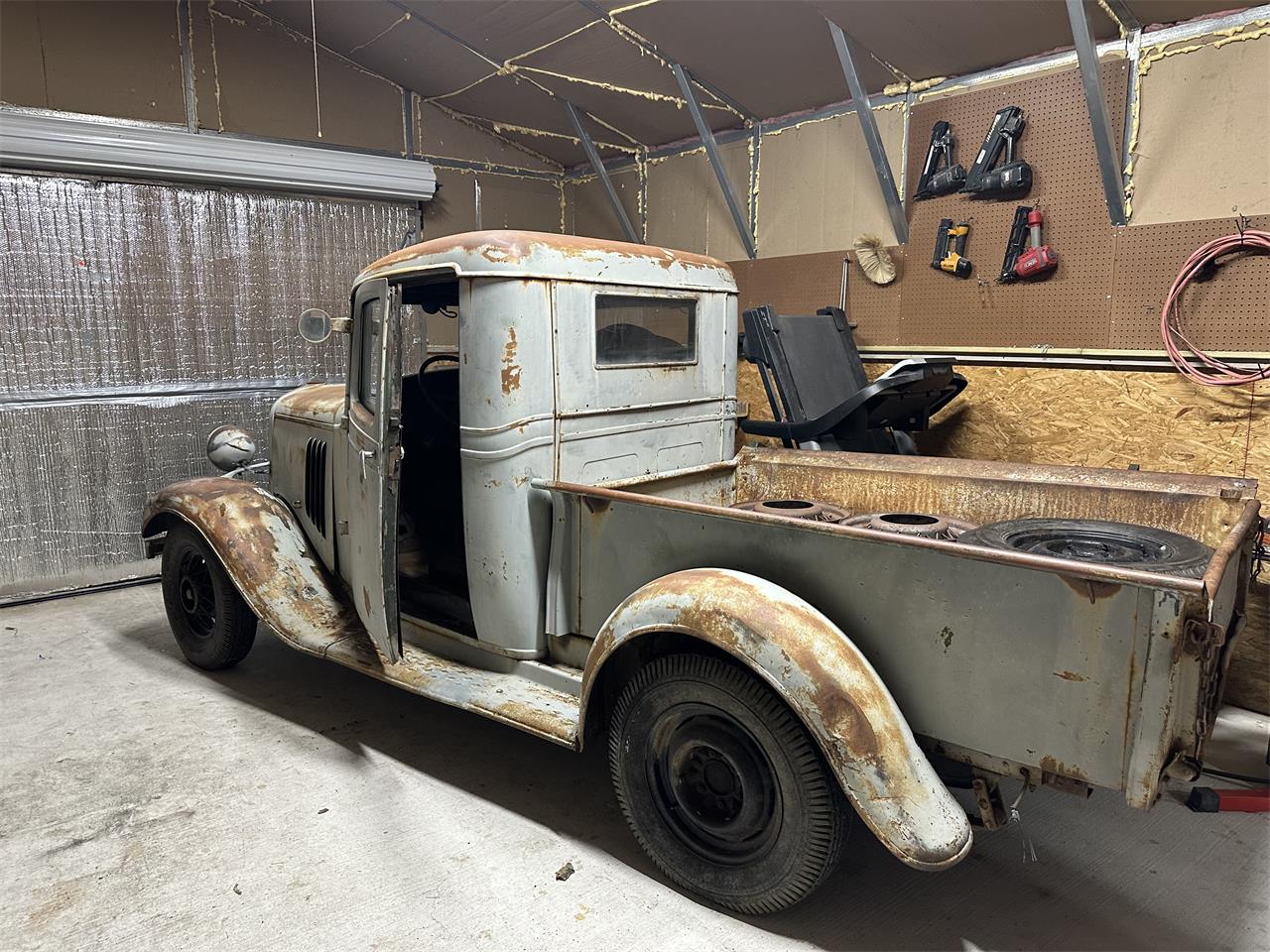 Chevrolet-Truck-1934-Metallic-Gray-Black-17