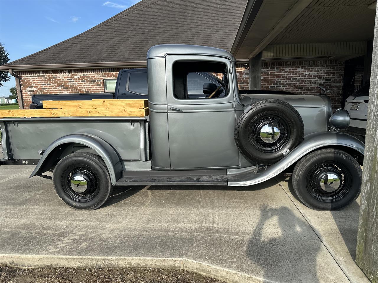 Chevrolet-Truck-1934-Metallic-Gray-Black-3