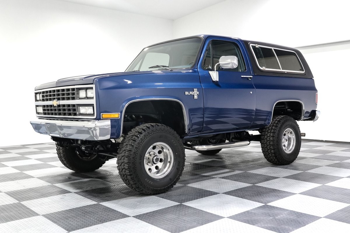 Chevrolet-V10-Blazer-1987-SUV-2
