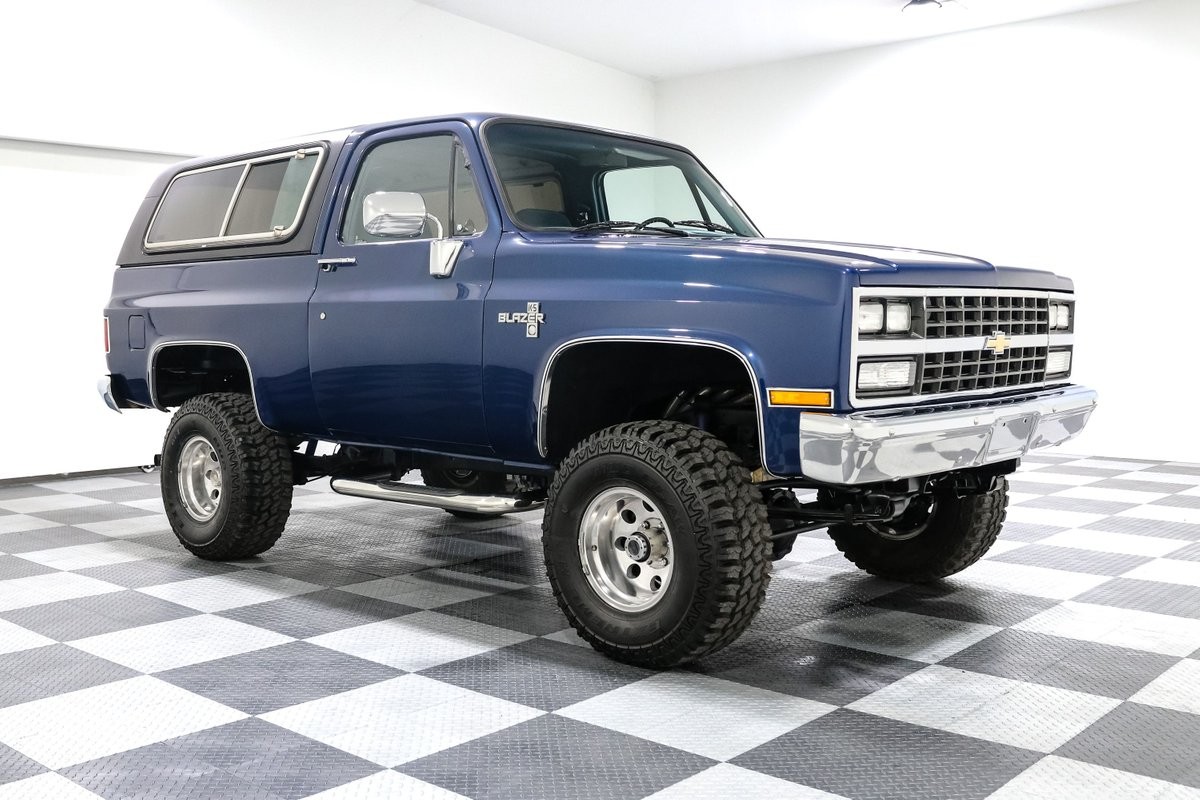 Chevrolet-V10-Blazer-1987-SUV